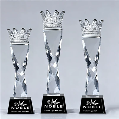 କ୍ରିଷ୍ଟାଲ କ୍ରାଉନ୍ ଟ୍ରଫି |